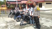 Tindak Lanjut Keluhan Warga Dalam Jumat Curhat, Polsek Tojo Razia Knalpot Bogar dan Obat-Obat Terlarang di Sekolah