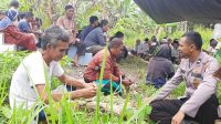 Turut Berduka Cita, Bhabinkamtibmas Aipda Rai Hadiri Pemakaman Warganya