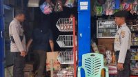 Patroli Polsek Una Una Cek Stok dan Harga Sembako di Pasar Umum Wakai