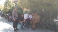 Patroli dan Sambang, Piket Polsek Ampana Kota Imbau Warga Waspada Paham Radikal dan Berita Hoax