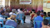 Jelang Hari Bhayangkara ke-77, Kapolres Touna Silaturahmi Dengan Warga Desa Kajulangko Melalui Jumat Curhat