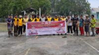 Polsek Ulubongka Kerja Bakti Bersihkan Lapangan Sepak Bola dan Voli Ball Jelang Hari Bhayangkara