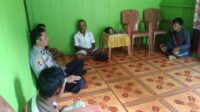Kapolsek Walea Kepulauan Sambangi Warga Desa Salinggoha Lewat Jumat Curhat