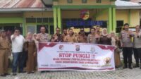Tim Saber Pungli Touna Sosialisasi dan Pemasangan Stiker di Kecamatan Ampana Tete