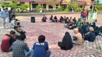 Puluhan Mahasiswa Aksi di Depan Mapolres, Kapolres Turun Langsung Lakukan Dialog