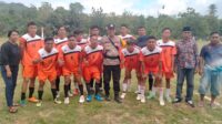 Peduli Olahraga, Bhabinkamtibmas Aipda Muslihin Hadiri Pembukaan Pertandingan Sepak Bola di Desa Sabulira Toba