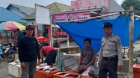 Personel Polsek Una Una Patroli Sambang Warga dan Pedagang Ikan Pasar Wakai