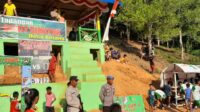 Kapolsek Walea Kepulauan Pimpin Pengamanan Sepak Bola di Lapangan Bukit Sikotok Desa Tutung