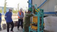 Kunker di PLTU Ampana, Bupati Touna Tinjau Pengelolaan Faba Menjadi Bahan Bangunan