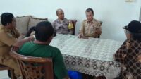 Terjadi Permasalahan Warga Binaan, Bhabinkamtibmas Polsek Ampana Kota Bersama Kepala Desa Lakukan Mediasi