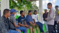 Jumat Curhat, Waka Polsek Ampana Kota Sambangi Tukang Ojek dan Bentor