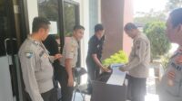 Sat Binmas Polres Touna Cek KTA dan Atribut Satpam Kejaksaan Negeri Touna