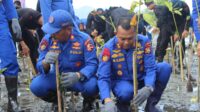 Ditpolairud Polda Sulteng Gelar Bersih Pantai dan Tanam Mangrove Sambut Hut Polairud ke-73