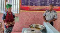 Kepala Seksi Perawatan Lapas Ampana Lakukan Pengecekan Dapur