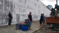 Cegah Ganguan Kamtib, Regu Pengamanan Lapas Ampana Awasi Lakukan Aktivitas Pemindahan Sampah ke Luar Lapas