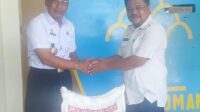 Dinas Perikanan Touna Serahkan Bantuan Pakan Ikan Dukung Program Kemandirian Warga Binaan