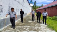 Pastikan Keadaan Aman, Kasi Adm Kamtib Tinjau langsung Area Luar Tembok Lapas
