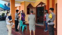 Polsek Ampana Kota Monitoring dan Pengamanan Ibadah Rangkaian Perayaan Natal di Gereja