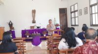 Melalui Minggu Kasih, Kapolsek Ampana Kota Ajak Jemaat Gereja Katolik Santamaria Jaga Kamtibmas Jelang Pemilu