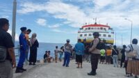 Personil Pos Pam Uebone Lakukan Pengamanan Kedatangan Kapal