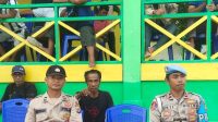 Anggota Polsek Ampana Kota Amankan Pertandingan Sepak Bola Piala Muhidin Muh Said Cup