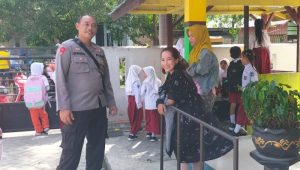 Polisi Sahabat Anak, Personil Polsek Ampana Kota Sambangi Sekolah Dasar