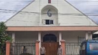 Personil Polsek Tojo Lakukan Patroli dan Pengamanan Ibadah Hari Minggu di Gereja-Gereja
