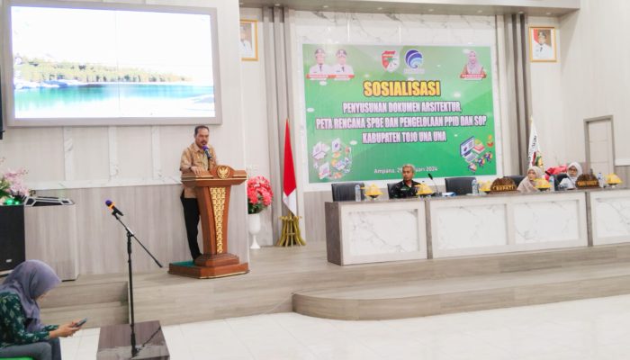 Asisten Pemerintahan dan Kesra Buka Sosialisasi Penyusunan Arsitektur, Peta Rencana SPBE, Pengelola PPID dan SOP Kabupaten Touna