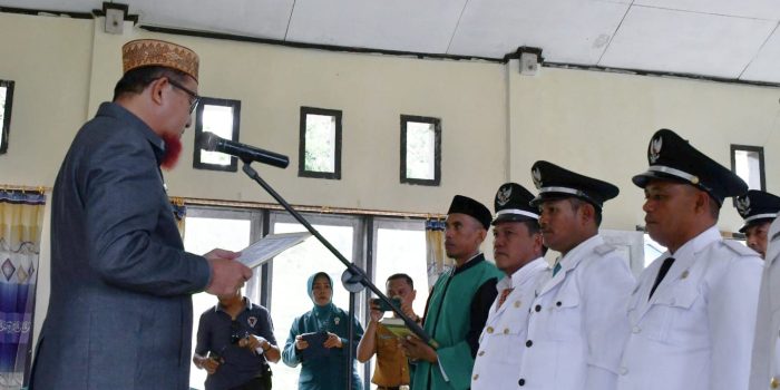 Bupati Touna Lantik 10 Penjabat Kepala Desa di wilayah Kepulauan