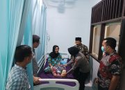 Kunjungi KPPS yang sakit, Polda Sulteng : Rasa empati dan Apresiasi tugas yang diamanahkan