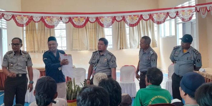 Lapas Ampana Bersama KPU Touna Sosialisasikan Teknis Pencoblosan Pemilu 2024 Bagi Warga Binaan