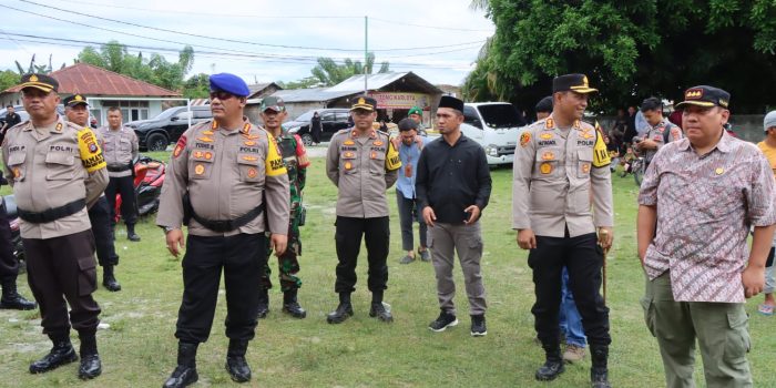 Kapolres Touna Dampingi Pamatwil Polda Sulteng Kunjungan ke TPS di wilayah Ampana Kota dan Ratolindo