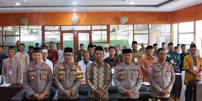 Satgas Madago Raya Gelar Peningkatan Kemampuan Imam Masjid dan Pegawai Syara di Touna