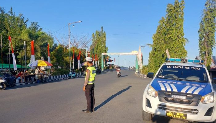 Satlantas Polres Touna Berikan Pelayanan Pengaturan Lalu Lintas di lokasi Touna Fest Ramadhan