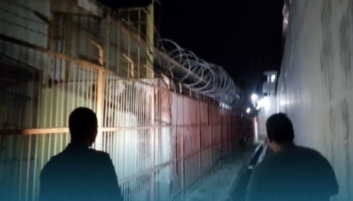 Tingkatkan Kewaspadaan di Jam Rawan, Ka KPLP Lapas Ampana Lakukan Kontrol Area Steril