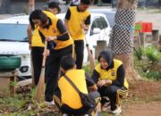 Bakti Reliqi ‘Hari Bhayangkara’ ke-78, Polda Sulteng Bersihkan 2 Rumah Ibadah