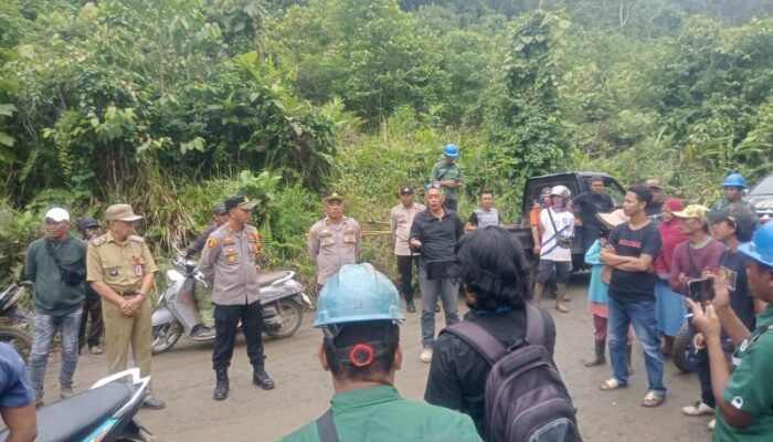 Kapolsek Petasia Pimpin Mediasi Antara Warga Desa Tontowea dan PT. Sawit Jaya Abadi