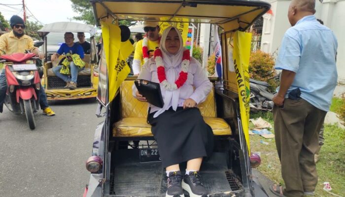 Naik Bentor, Pasangan Ilham dan Surya Daftar ke KPU Touna