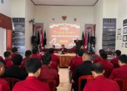 Satu Tim, Satu Tujuan: Kalapas Luther Toding Patandung Gelar Brifing Perdana Bersama Jajaran Lapas Ampana