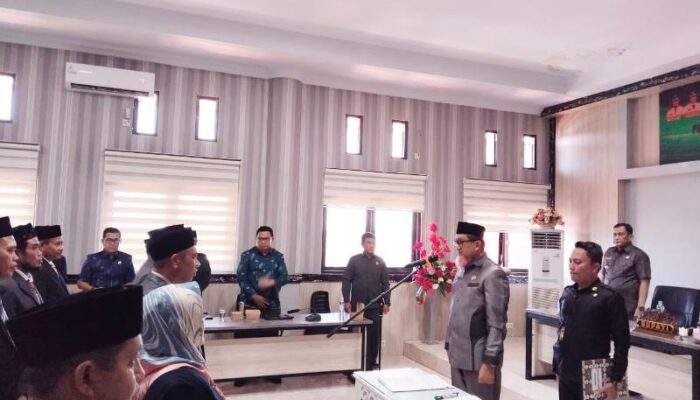 Lantik 4 Pejabat Tinggi Pratama dan 5 Pejabat Pengawas di Lingkungan Pemkab Touna, Ini Pesan Bupati Mohammad Lahay