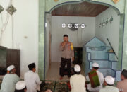 Cooling System Jelang Pilkada, Kapolsek Ampana Kota sampaikan pesan kamtibmas melalui Jum’at Keliling