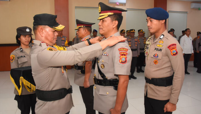 Kapolda Pimpin Upacara Serah Terima Jabatan Wakapolda Sulawesi Tengah