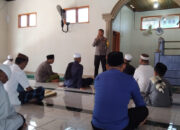 Melalui Jumat Keliling, Kapolsek Ampana Kota Ajak Masyarakat Jaga Kamtibmas Jelang Pilkada