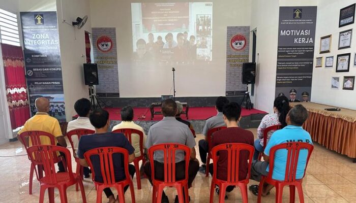 WBP Lapas Ampana Ikuti Ibadah Natal melalui Aplikasi Zoom Meeting