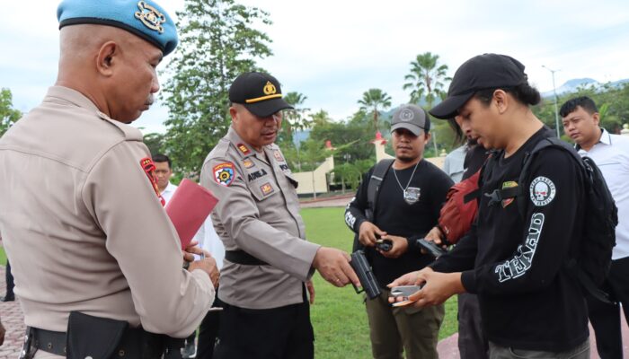 Sipropam Polres Touna Lakukan Pengecekan Senpi Dinas Personel