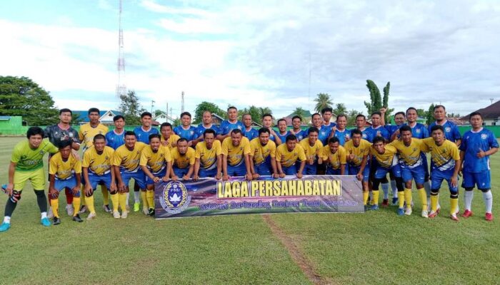 Laga Eksebisi Sepak Bola Pemkab Touna Vs Pemkab Morowali Berakhir Imbang 1-1