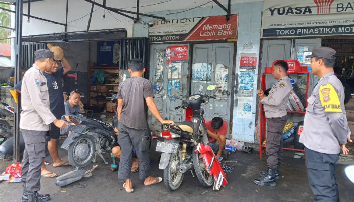 Patroli Dialogis Polsek Ampana Kota Untuk Ciptakan Kamtibmas Yang Kondusif