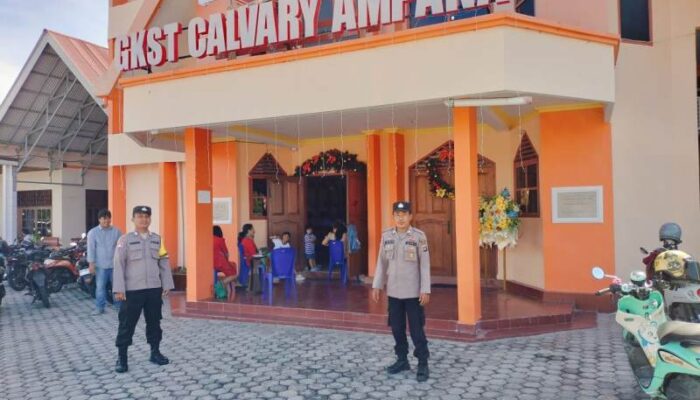 Patroli Minggu Kasih, Polsek Ampana Kota Monitoring dan Pengamanan Ibadah di Gereja