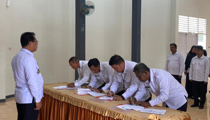 Siap Wujudkan Zona Integritas Menuju WBK/WBBM, Lapas Ampana Gelar Apel Penandatanganan Pakta Integritas dan Perjanjian Kinerja Tahun 2025