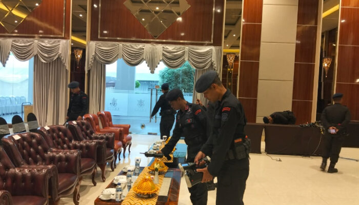Pastikan Kemanan, Unit Jibom dan KBR Sterilisasi Lokasi Pelantikan Akbar PEKNAS Sulteng 2025-2030